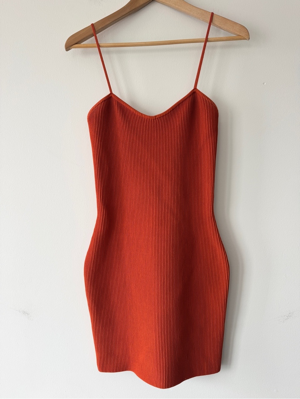 Aritzia Babaton Mini Dress Sculpt Knit Sweetheart dress Med bodycon burnt orange